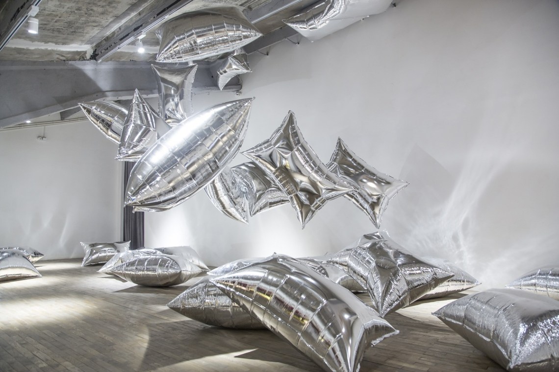 Andy-Warhol-Silver-Clouds-M-Woods-Museum-798-Art-Zone-Beijing-China-2